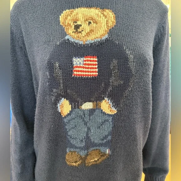 Ralph Lauren's signature Polo Bear Sweater - Picture 5 of 8